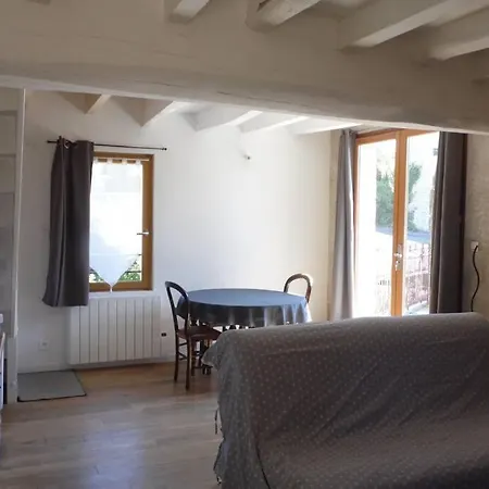 Maisonnette Climatisee Avec Parking Prive Doue-en-Anjou Buitenkant foto