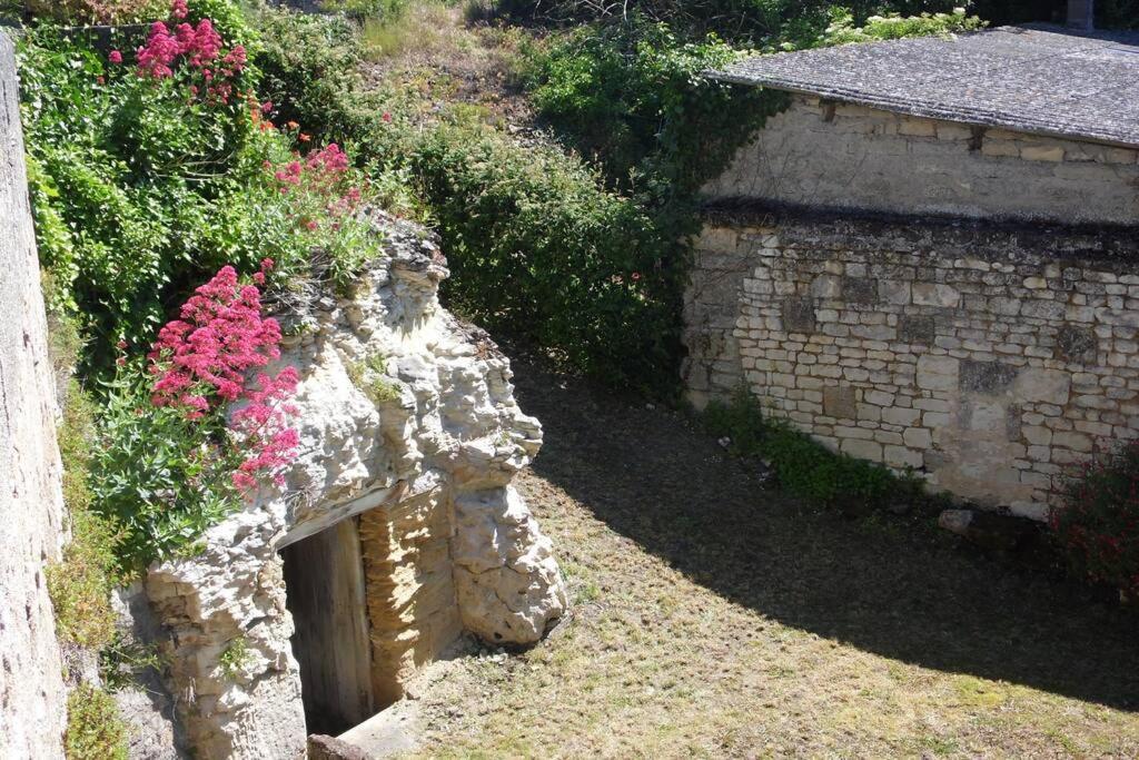 Holiday home Maisonnette Climatisee Avec Parking Prive Doue-en-Anjou